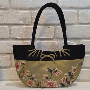 DV Collection Floral Embroidered Purse